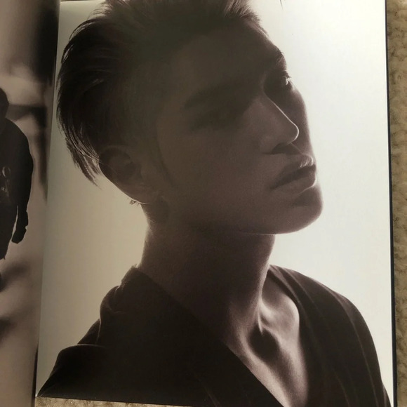 SuperM 1st Album United Version with Kai Photocard - Picture 8 of 10